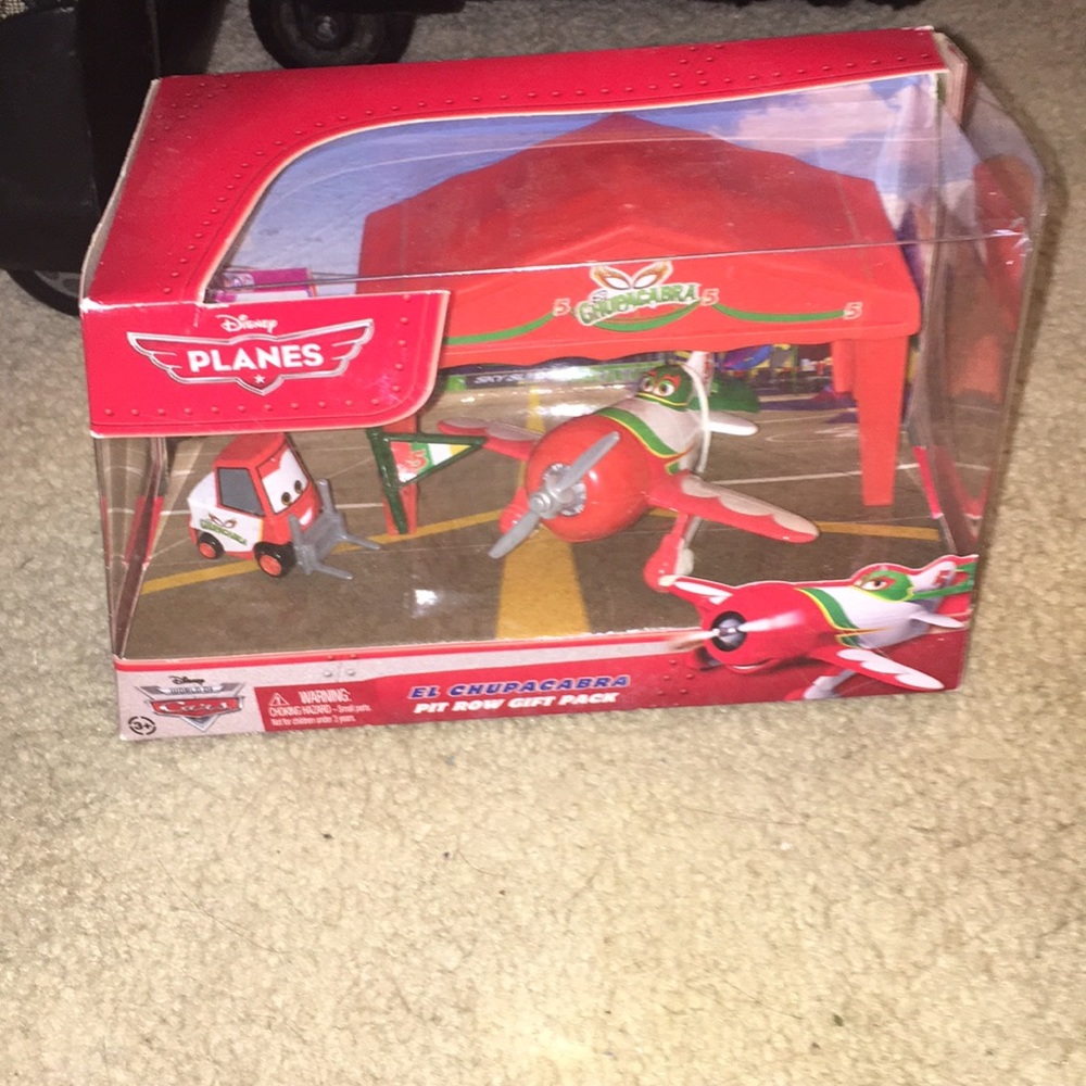 Cars Pit Row gift pack